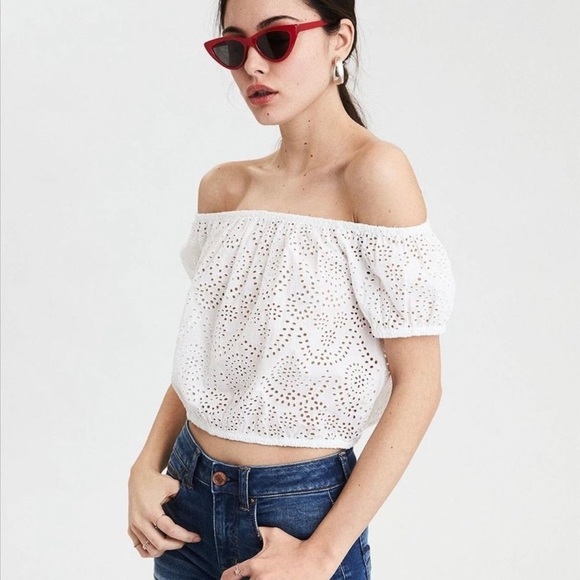 American Eagle Outfitters Tops - NWT American Eagle, allover eyelet bubble crop top, white, women’s M